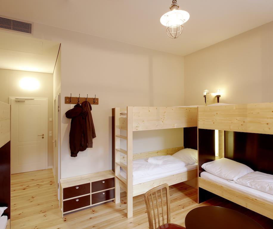 The Cat'S Pajamas Hostel Берлин Екстериор снимка