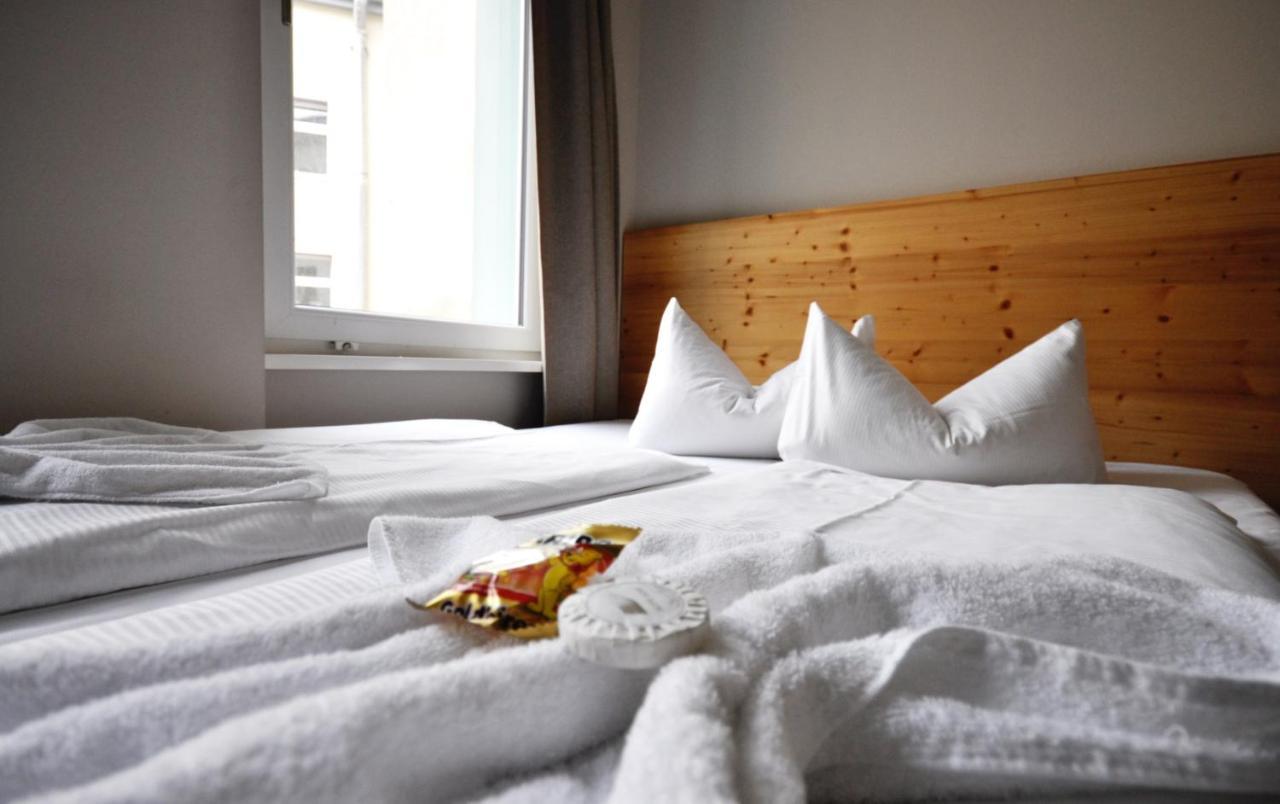 The Cat'S Pajamas Hostel Берлин Екстериор снимка