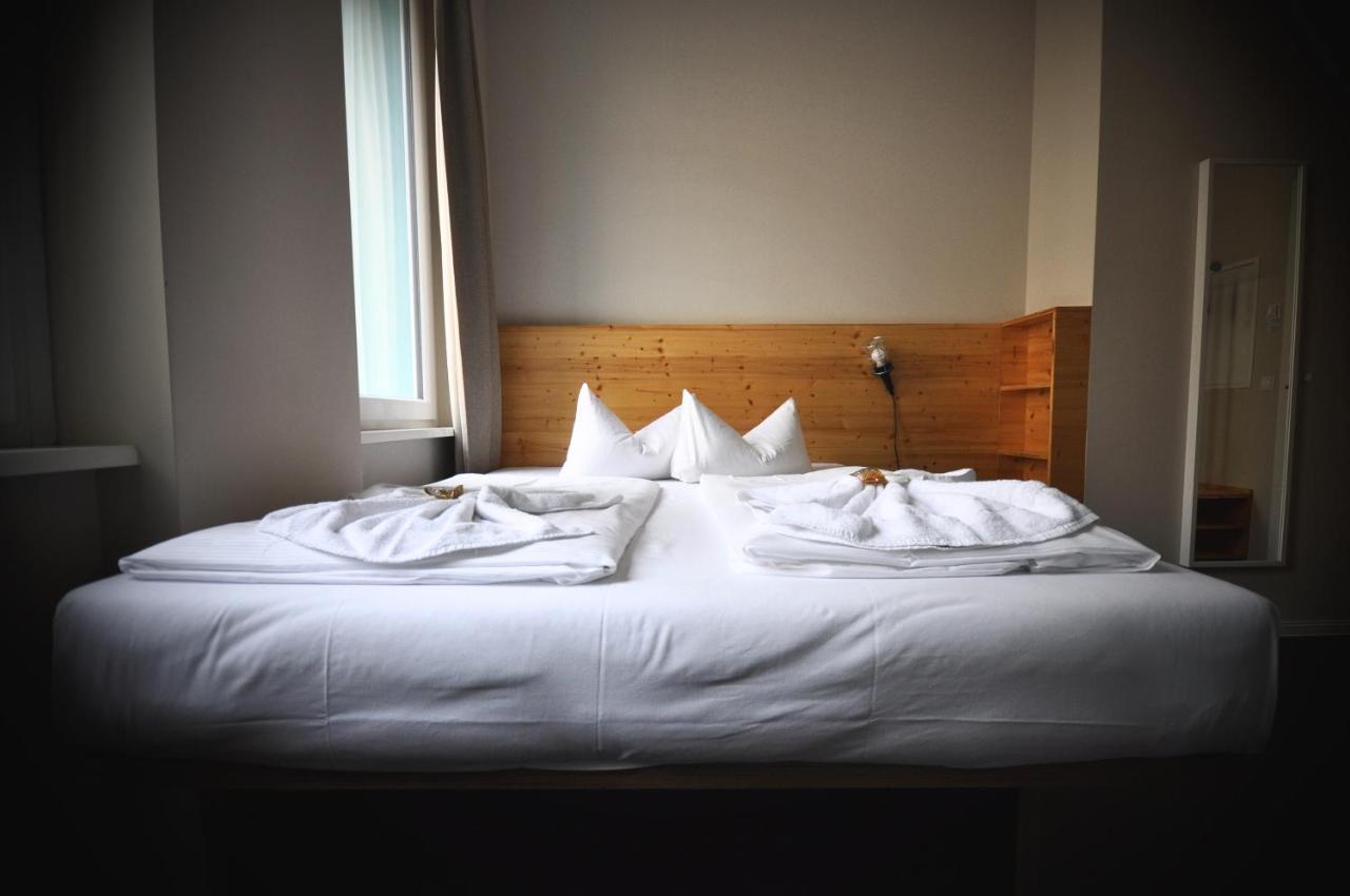The Cat'S Pajamas Hostel Берлин Екстериор снимка